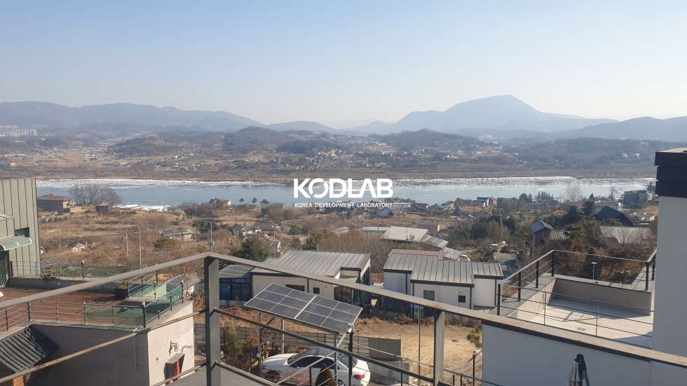 경기 양평군 강상면 교평리 남한강 조망이 끝내주는 25년 10월 준공전원주택, 작은 텃밭과 벙커 주차장까지 매매 매물번호 12144 사진 12
