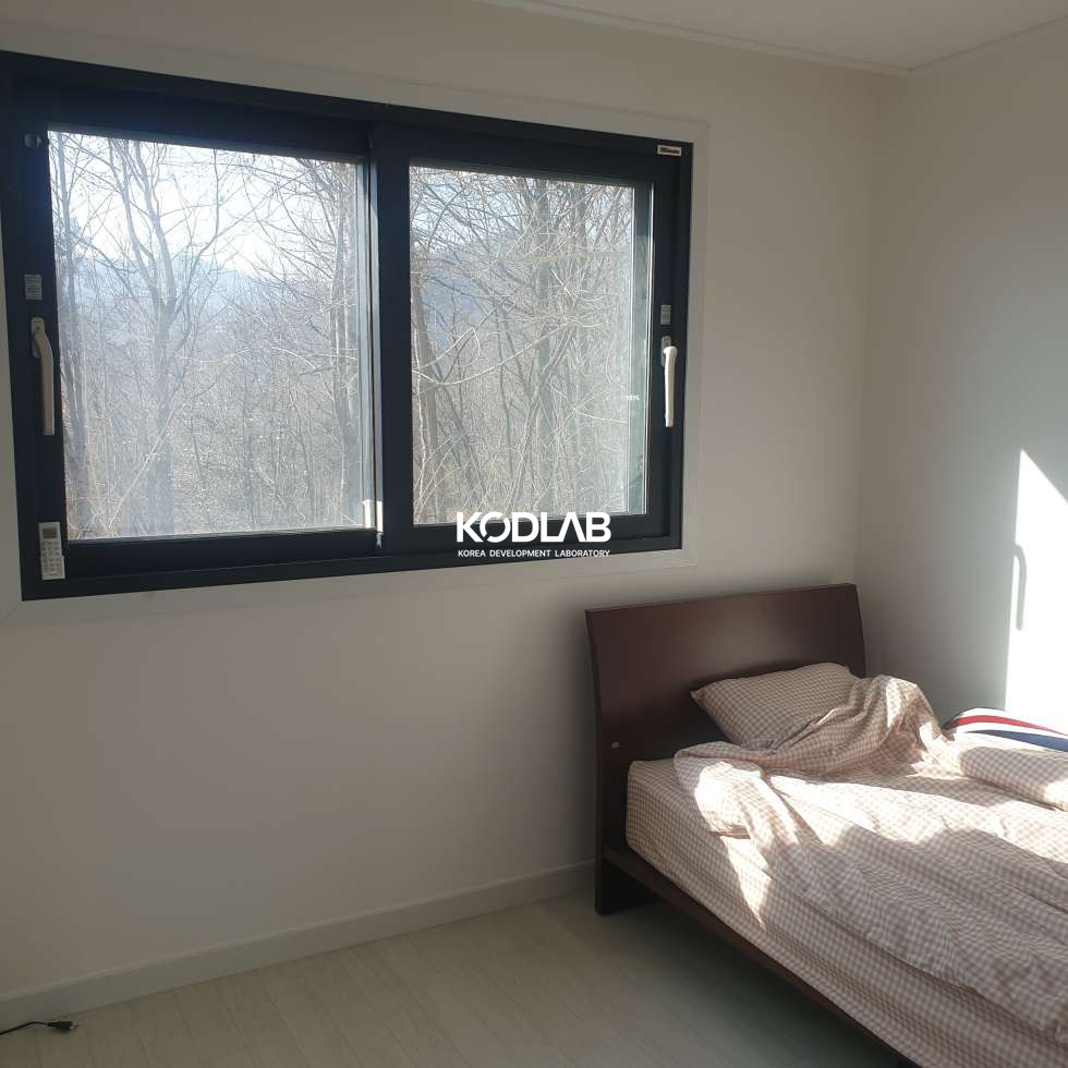 경기 양평군 강상면 교평리 남한강 조망이 끝내주는 25년 10월 준공전원주택, 작은 텃밭과 벙커 주차장까지 매매 매물번호 12144 사진 13