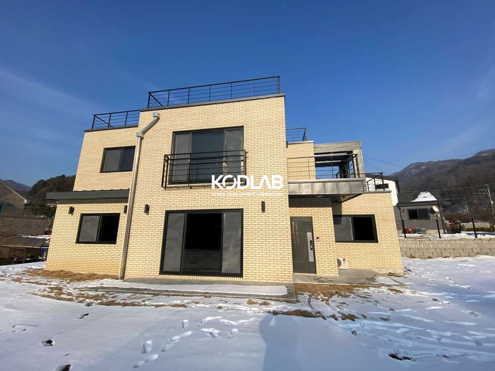 경기 양평군 옥천면 신복리 ﻿어딜 둘러봐도 산이 조망 되는 옥천면 신복리의 전원주택 매매 매물번호 10828 사진 2