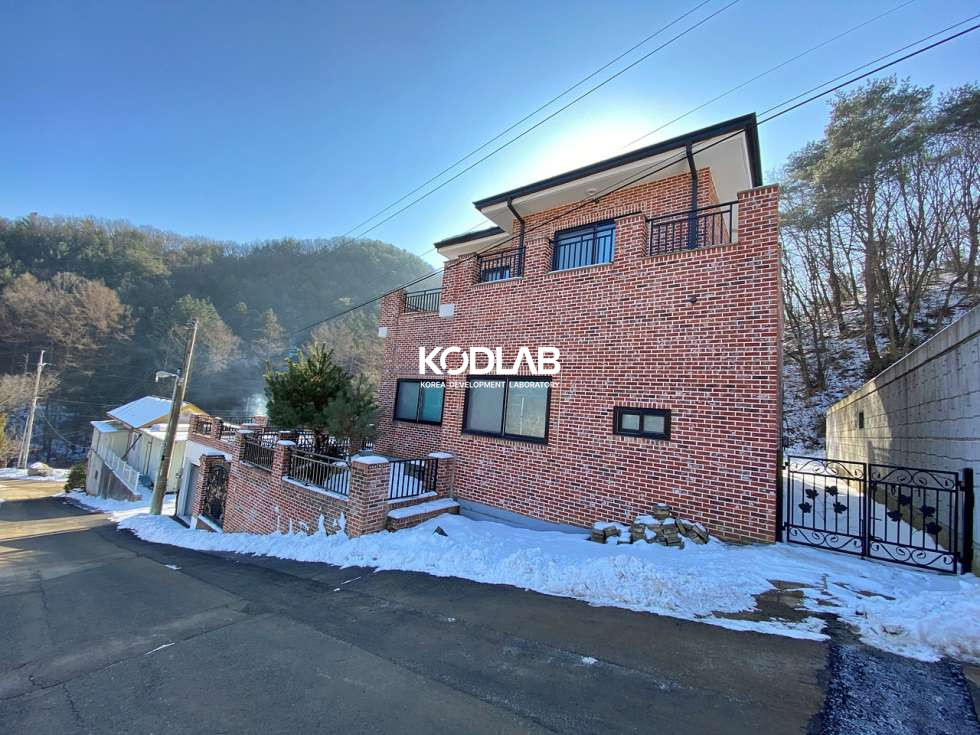 경기 광주시 퇴촌면 우산리 ﻿모든 공간이 넓게 되어있는 고급 전원주택! 볕이 잘 드는 집 매매 매물번호 10891 사진 4