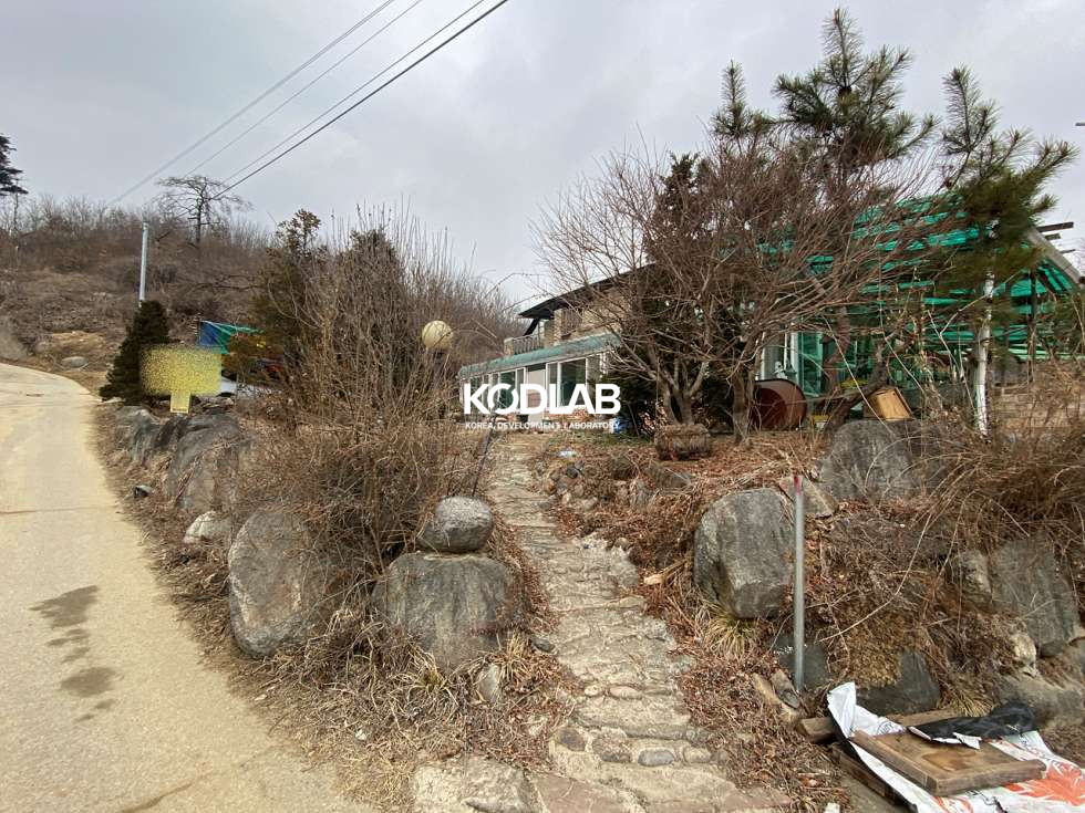 경기 양평군 지평면 수곡리 저수지가 조망되는 농가주택, 방 4개의 널찍한 전원주택 매매 매물번호 11062 사진 2
