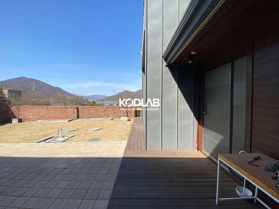 경기 양평군 서종면 문호리 북한강이 조망되는 서종면 전원주택, 주택 앞 별채까지 마련된 고급스러운 신축급 전원주택 매매 매물번호 11219 사진 8