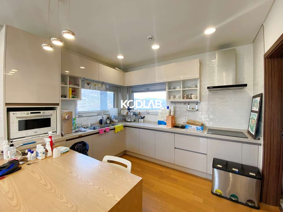 경기 양평군 서종면 문호리 북한강이 조망되는 서종면 전원주택, 주택 앞 별채까지 마련된 고급스러운 신축급 전원주택 매매 매물번호 11219 사진 11