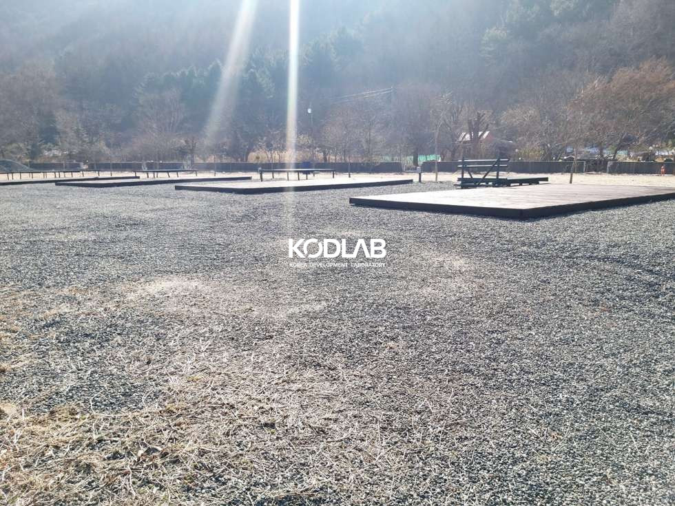 경기 양평군 청운면 2차선 도로와 가까우며 성업중인 캠핑장 토지 및 펜션 건물 매매 매물번호 11646 사진 12