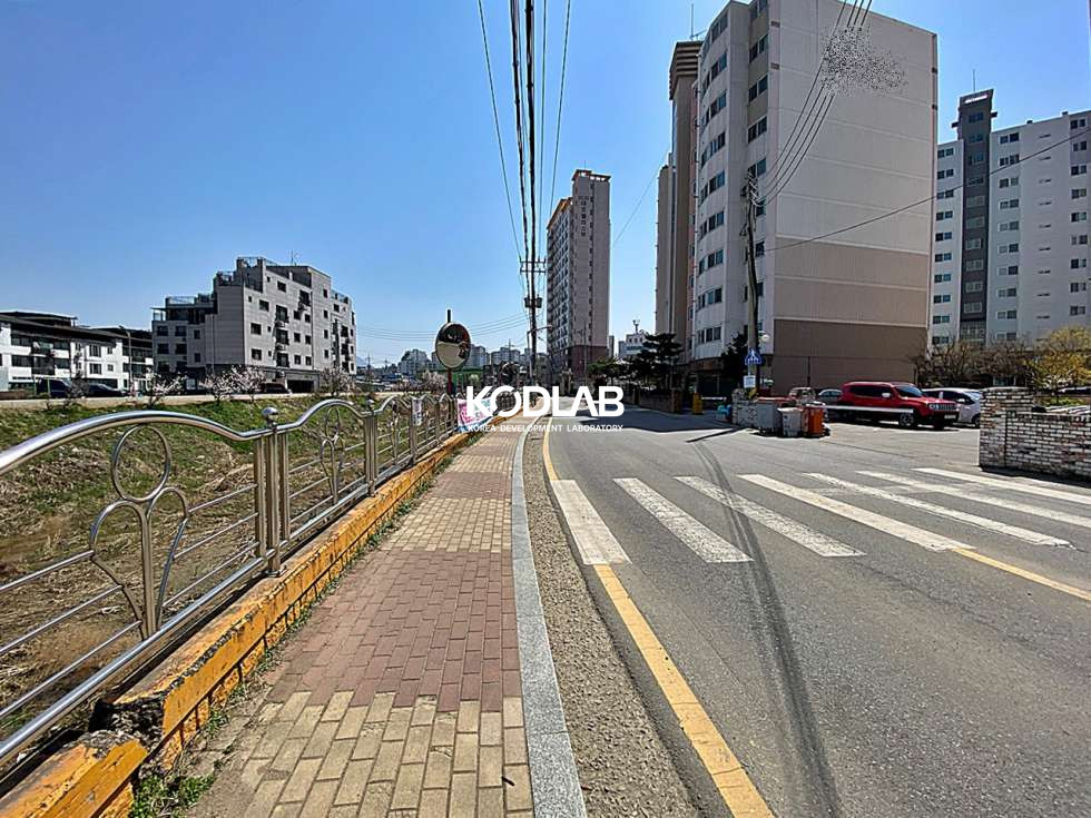 경기 양평군 양평읍 양근리 양평읍내 위치한 양평스카이아파크 1동 중층 매매 매매 매물번호 11704 사진 3