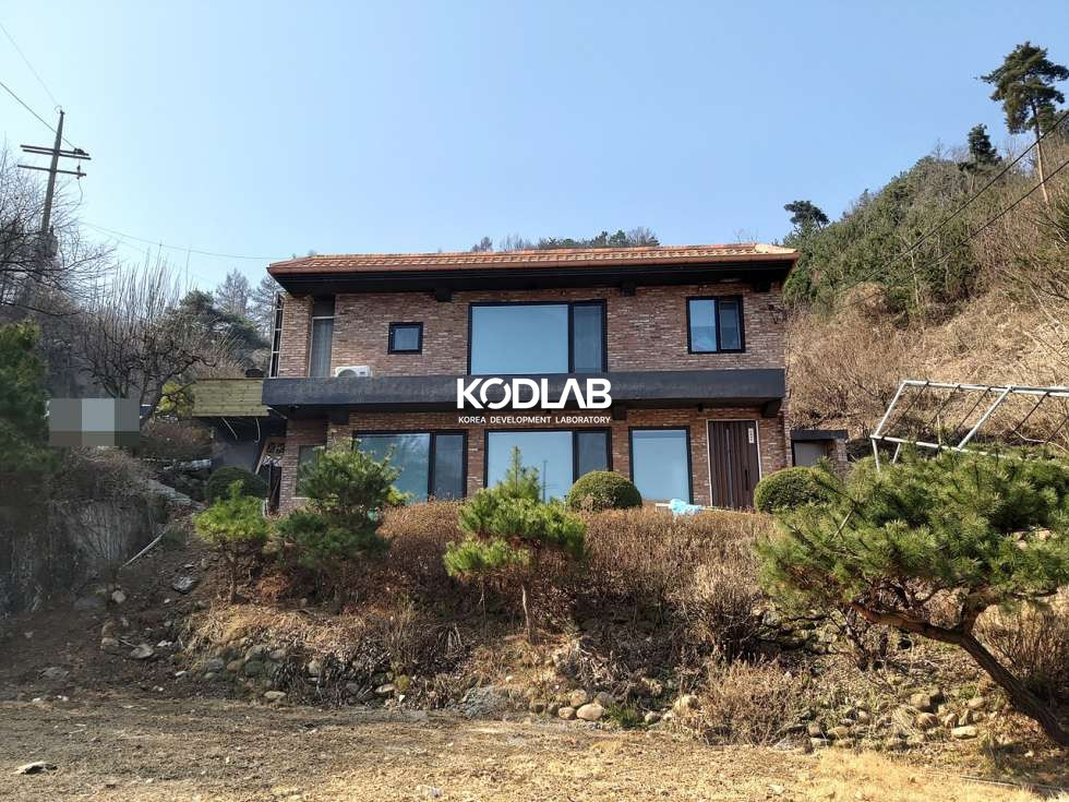 경기 양평군 강상면 화양리 남한강이 보이며, 동북향으로 독일재 소재 등으로 깔끔하게 리모델링 된 전원주택 ! 매매 매물번호 10230 사진 1