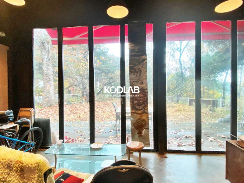 경기 양평군 양평읍 백안리 백안리 평수 넓은 카페 건물, 정원에 연못과 돌다리가 있으며 화덕오븐이 있음 월세 매물번호 11731 사진 21