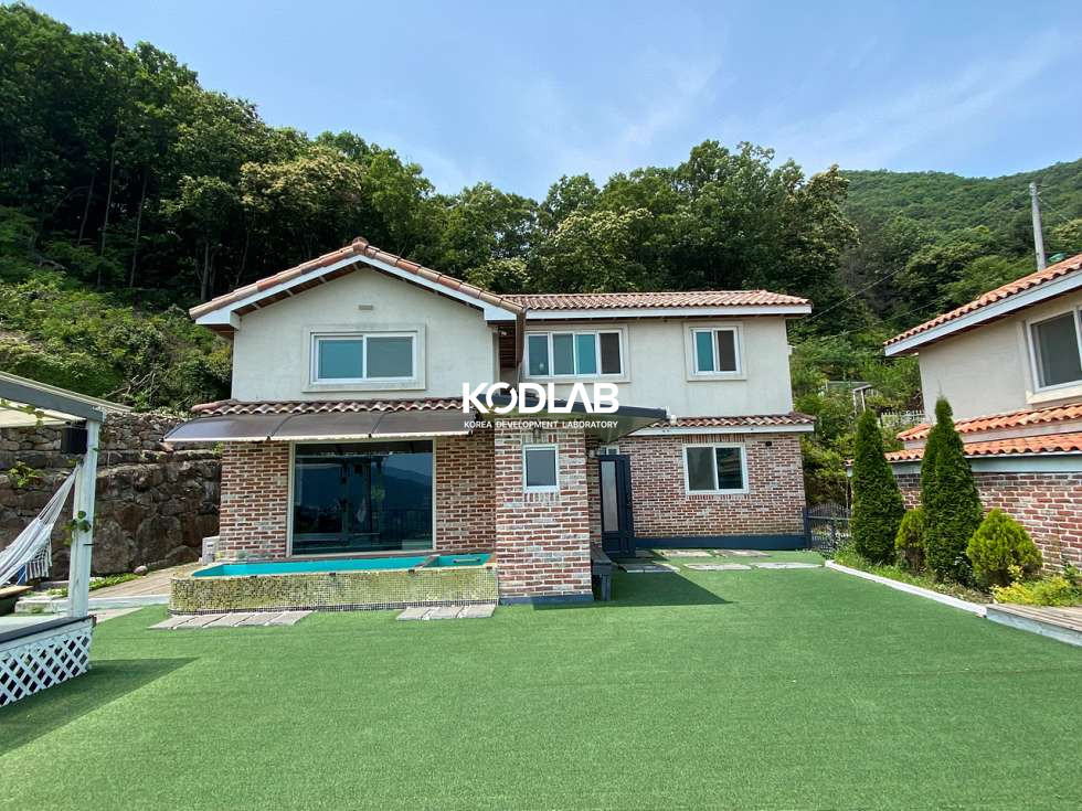 경기 양평군 강하면 운심리 마당에 수영장, 지하엔 작업실이 있는 모든 취미생활 가능한 전원주택 매매 매물번호 11758 사진 1