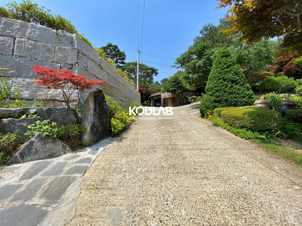 경기 양평군 지평면 월산리 주택에 연못이 있으며 대지만 560평의 지평 전원주택 매매 매물번호 11655 사진 2