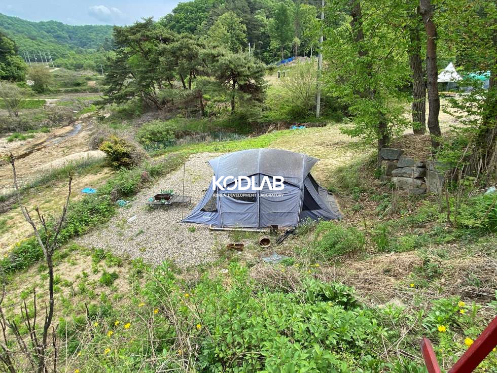 경기 양평군 지평면 옥현리 저수지 인접한 야외수영장 있는 현 펜션건물, 깨끗하게 관리되고 있는 위치 매매 매물번호 11453 사진 8