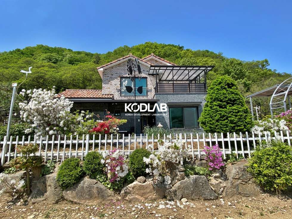 경기 양평군 강하면 성덕리 강하면 전망좋은 전원주택, 예쁜 마당과 실용적인 내부 실거주 추천 매매 매물번호 11451 사진 1