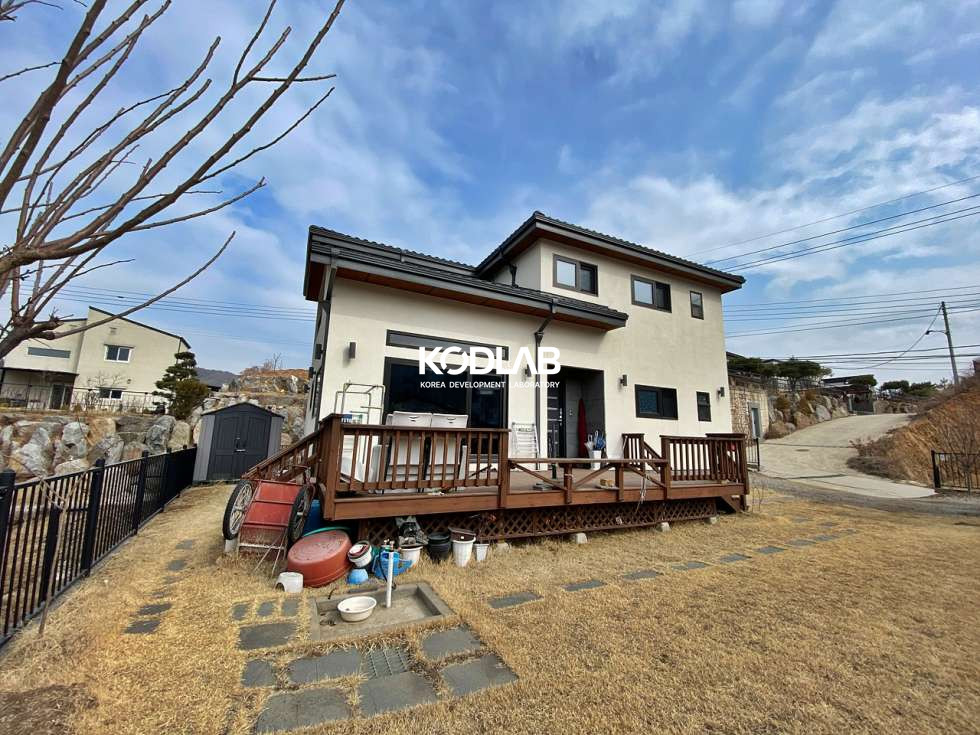 경기 양평군 서종면 도장리 집안 전체가 히노끼로 가득! 2층에도 주방이 있어 활용하기 참 좋은 양평군 서종면 전원주택 매매 매물번호 11127 사진 8