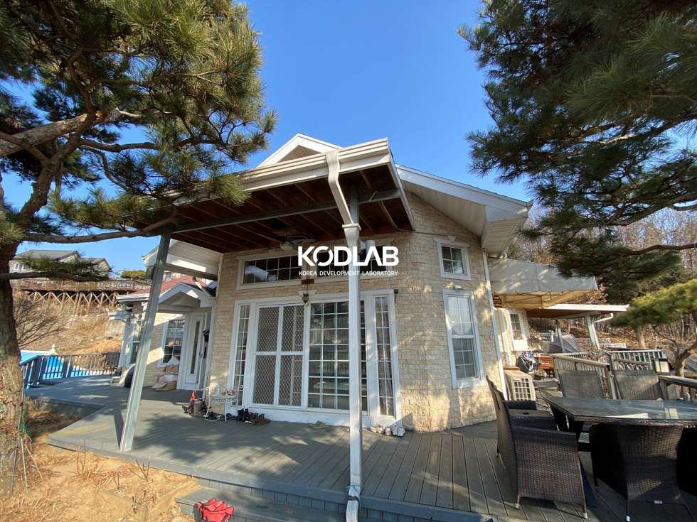 경기 양평군 강상면 교평리 ﻿마을 안쪽에 위치한 터가 정말 좋은 고급 전원주택! 매매 매물번호 11048 사진 1
