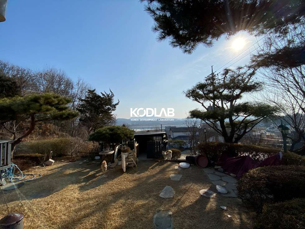 경기 양평군 강상면 교평리 ﻿마을 안쪽에 위치한 터가 정말 좋은 고급 전원주택! 매매 매물번호 11048 사진 12