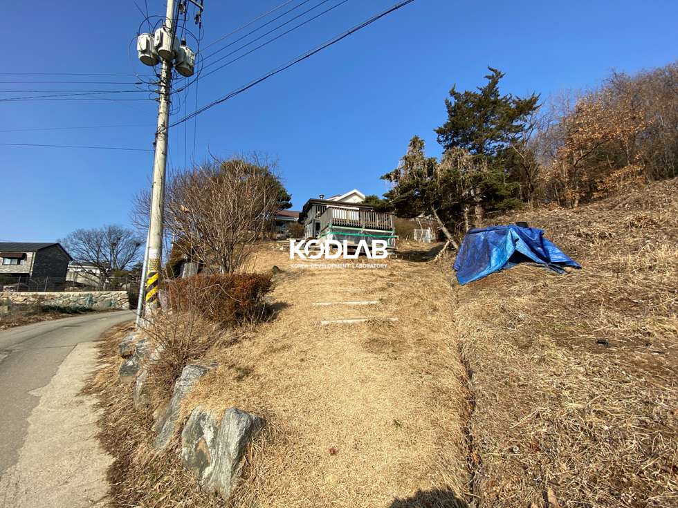 경기 양평군 강상면 교평리 ﻿마을 안쪽에 위치한 터가 정말 좋은 고급 전원주택! 매매 매물번호 11048 사진 45