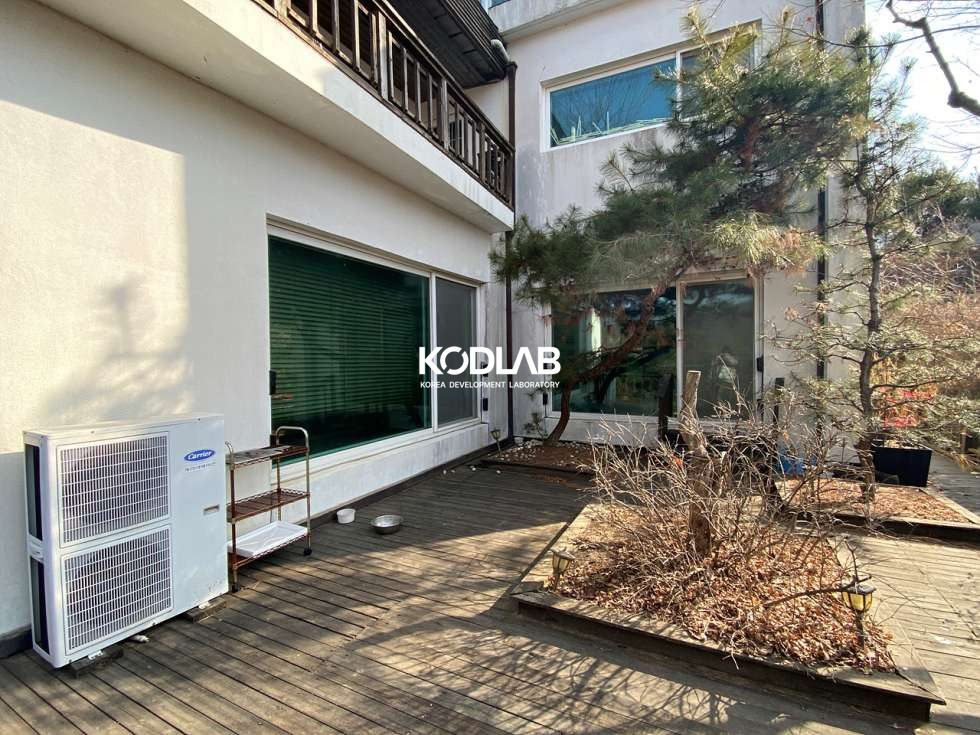 경기 양평군 서종면 문호리 내부 수리는 필요하지만, 북한강이 조망되는 대저택 매매 매물번호 10991 사진 2