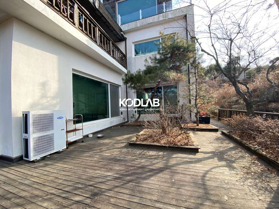 경기 양평군 서종면 문호리 내부 수리는 필요하지만, 북한강이 조망되는 대저택 매매 매물번호 10991 사진 16