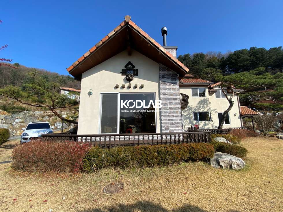 경기 양평군 서종면 명달리 집 앞마당에 1억원 소나무가?! 넓고 탁 트인 조망의 서종면 고급 전원주택 매매 매물번호 10676 사진 9