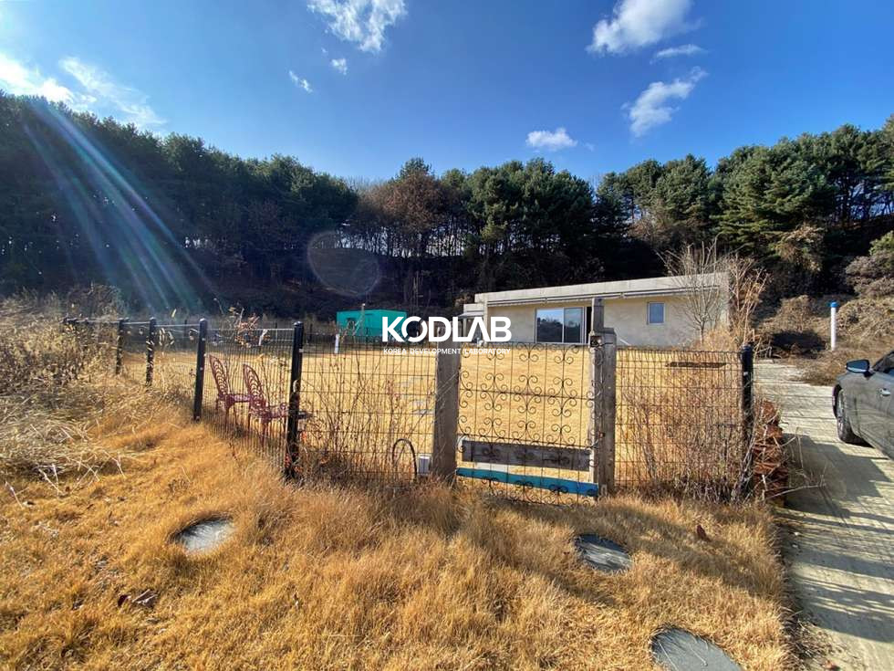 경기 양평군 강상면 화양리 노출콘크리트의 멋을 살린 전원주택 매매 매물번호 10695 사진 9