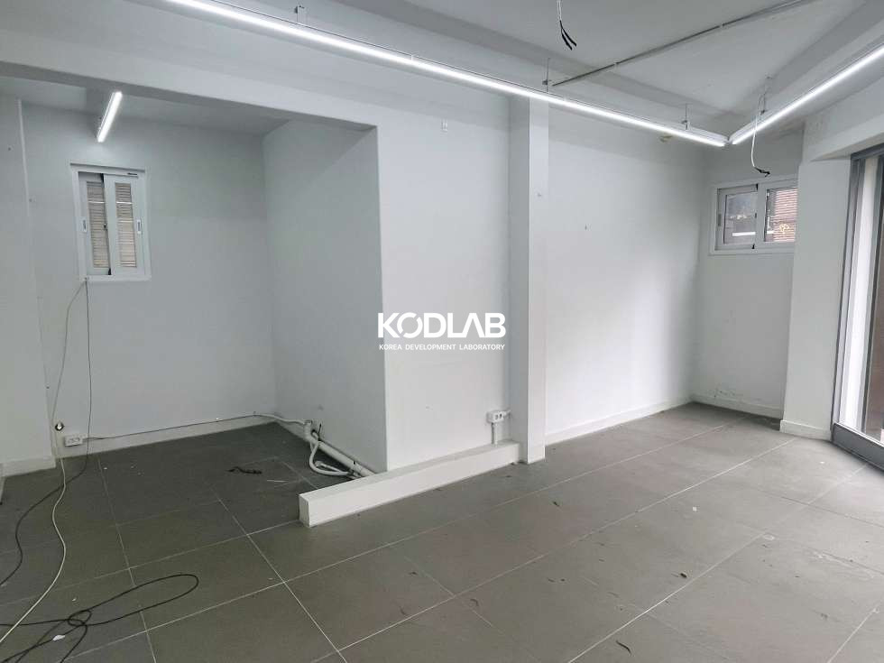 서울 동대문구 전농동 이면도로 코너위치에 전기/바닥/페인트공사까지 완료된 상가! 월세 매물번호 11922 사진 8