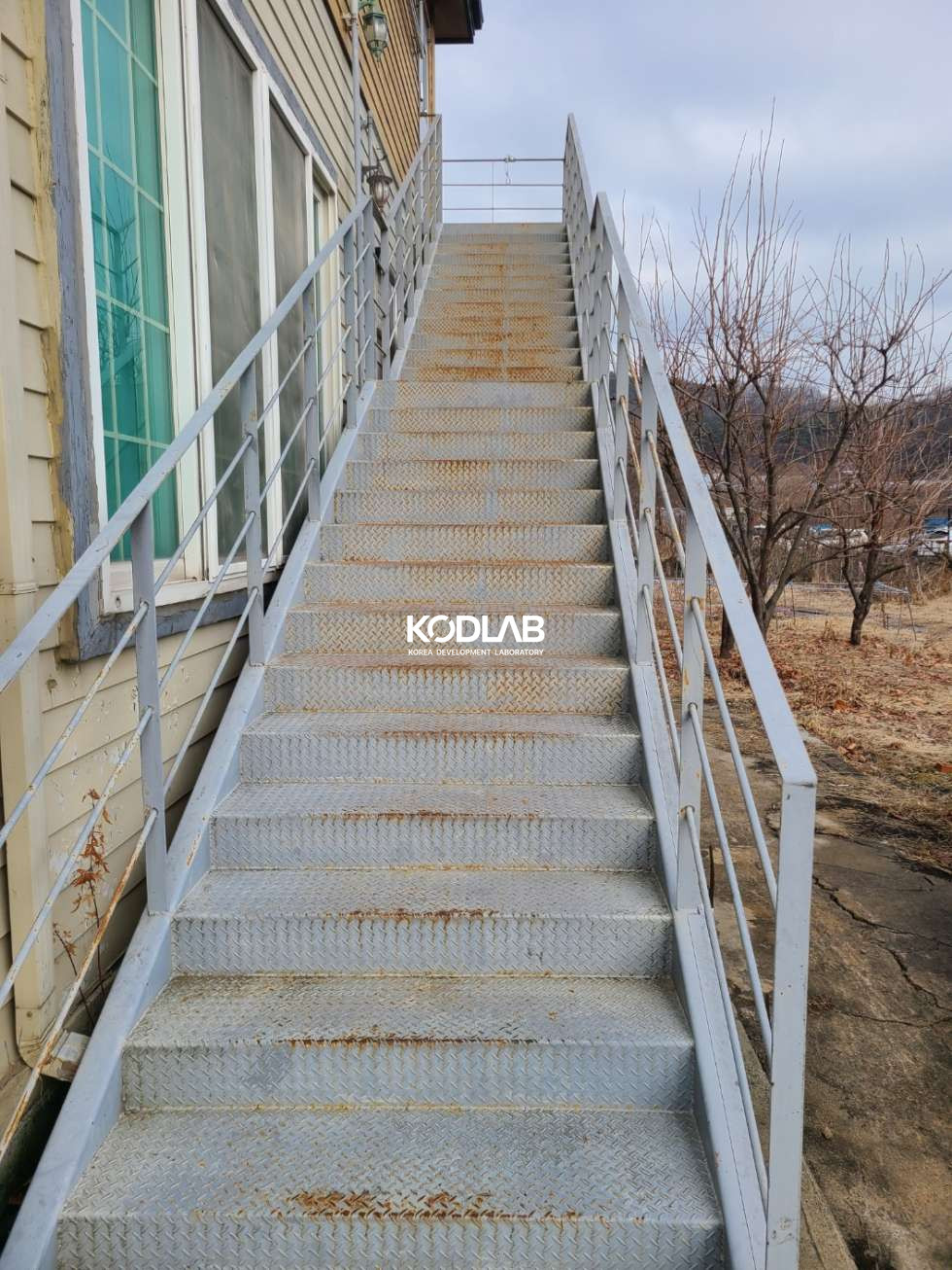 경기 여주시 대신면 보통리 2차선 도로 바로 앞 편의점 건물 2층 투룸 월세 월세 매물번호 11930 사진 4