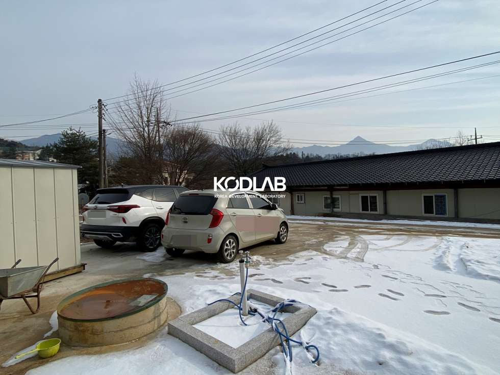 경기 양평군 옥천면 신복리 ﻿ ﻿시멘트 마당을 가진 전원주택! 포인트 핑크 타일의 산뜻한 주방까지! / 옥천면 신복리 매매 매물번호 10945 사진 10