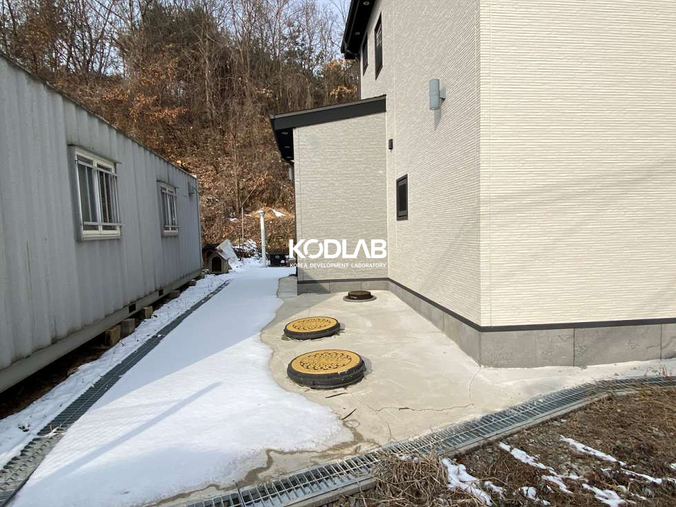 경기 양평군 옥천면 신복리 ﻿ ﻿시멘트 마당을 가진 전원주택! 포인트 핑크 타일의 산뜻한 주방까지! / 옥천면 신복리 매매 매물번호 10945 사진 12