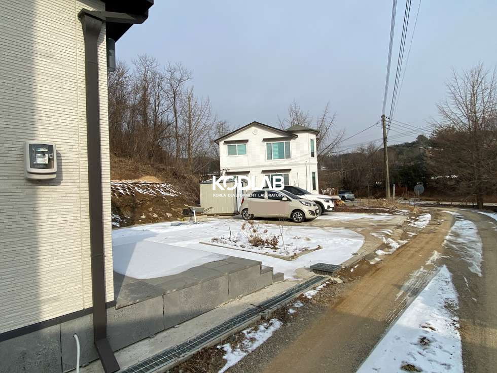 경기 양평군 옥천면 신복리 ﻿ ﻿시멘트 마당을 가진 전원주택! 포인트 핑크 타일의 산뜻한 주방까지! / 옥천면 신복리 매매 매물번호 10945 사진 18