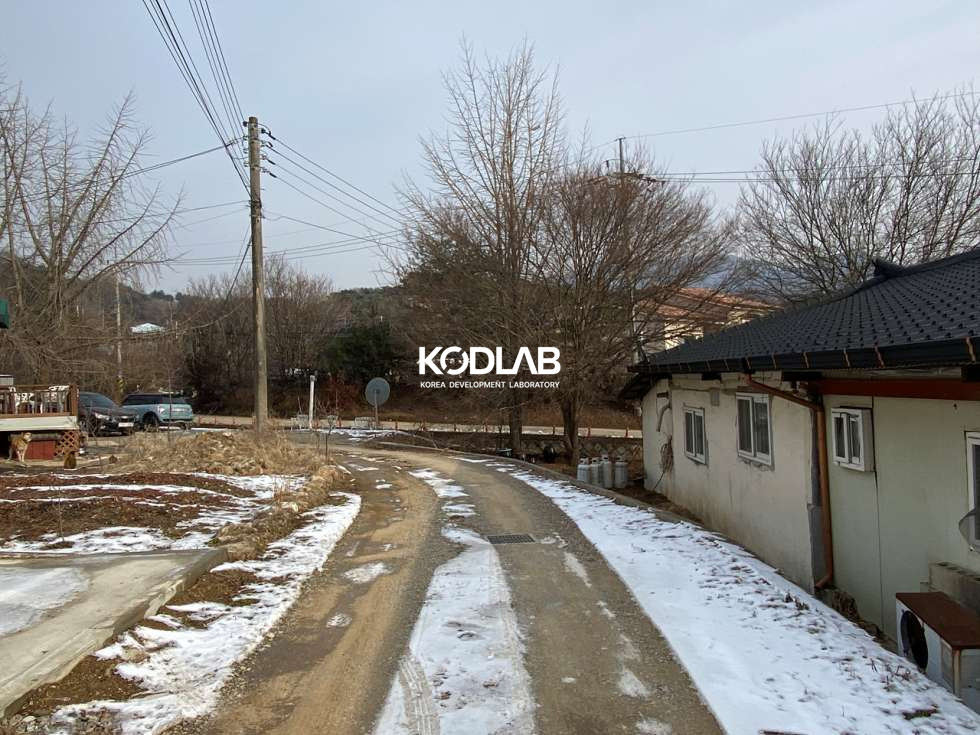 경기 양평군 옥천면 신복리 ﻿ ﻿시멘트 마당을 가진 전원주택! 포인트 핑크 타일의 산뜻한 주방까지! / 옥천면 신복리 매매 매물번호 10945 사진 20