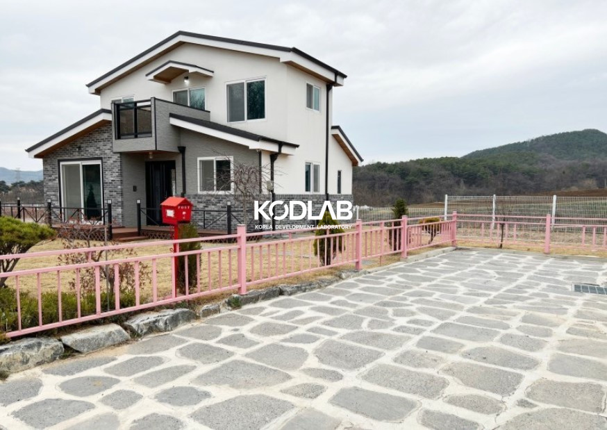 경기 안성시 보개면 내방리 경기도 안성시 고급 전원주택 단지 내에 위치한 합리적인 가격의 전원주택 매매 매물번호 11949 사진 2